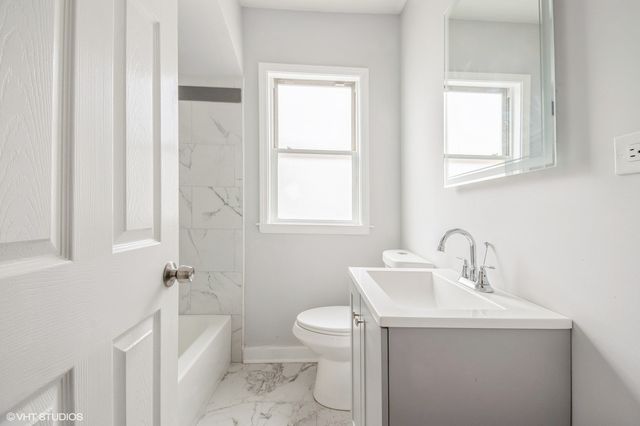 7653 S SEELEY Avenue, Chicago, IL 60620