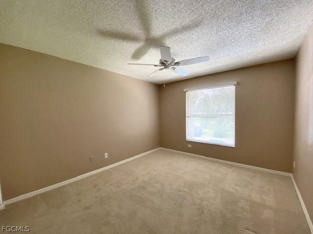 600 Squire CIR 202, Naples, FL 34104