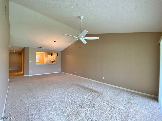 600 Squire CIR 202, Naples, FL 34104