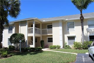 600 Squire CIR 202, Naples, FL 34104