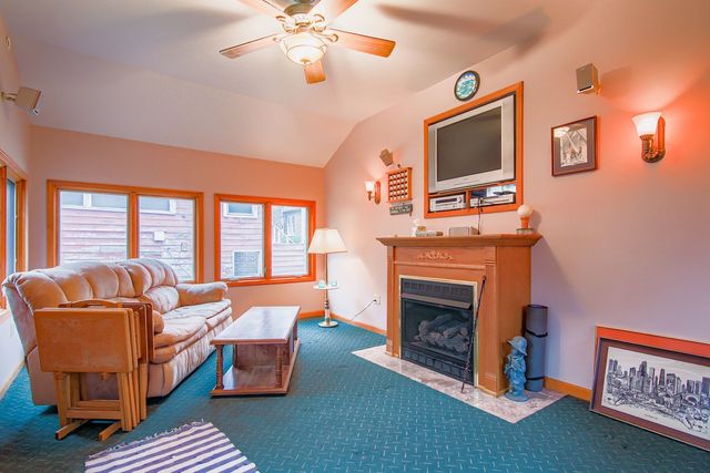 10522 S Leavitt Street, Chicago, IL 60643