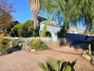 2111 Orange St, Highland, CA 92346