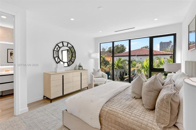 3084 Indiana St, Miami, FL 33133