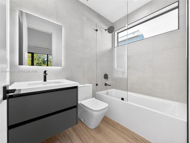 3084 Indiana St, Miami, FL 33133