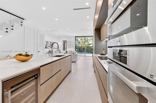 3084 Indiana St, Miami, FL 33133