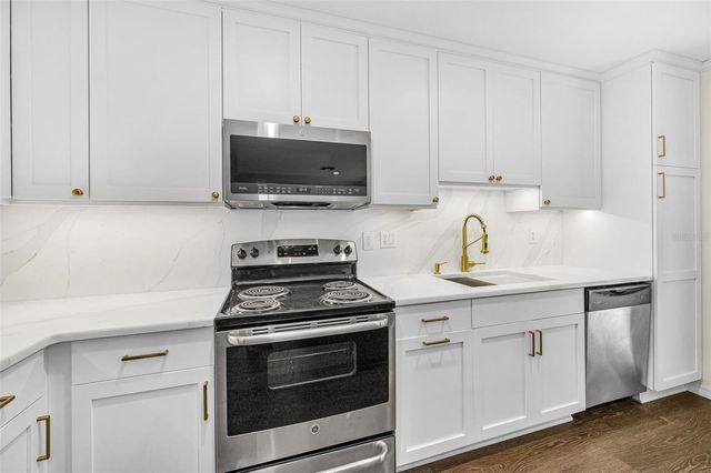 1489 COACHLIGHT WAY, Dunedin, FL 34698