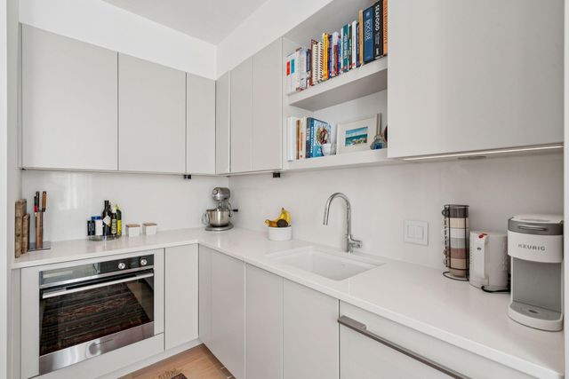 55 Ashley Avenue 17, Charleston, SC 29401