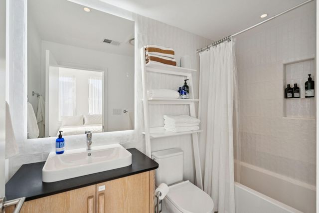 55 Ashley Avenue 17, Charleston, SC 29401