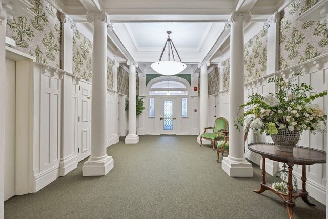 55 Ashley Avenue 17, Charleston, SC 29401