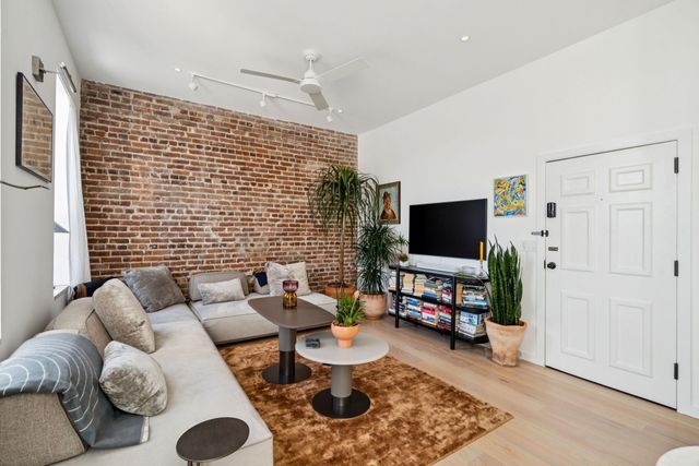 55 Ashley Avenue 17, Charleston, SC 29401