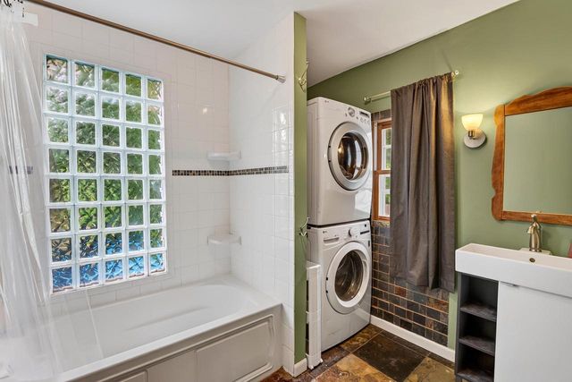 1963 E Washington Avenue, Madison, WI 53704