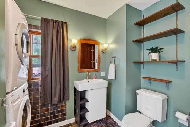 1963 E Washington Avenue, Madison, WI 53704