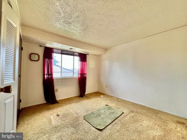 999-L HEATHER RIDGE DR #2L, Frederick, MD 21702