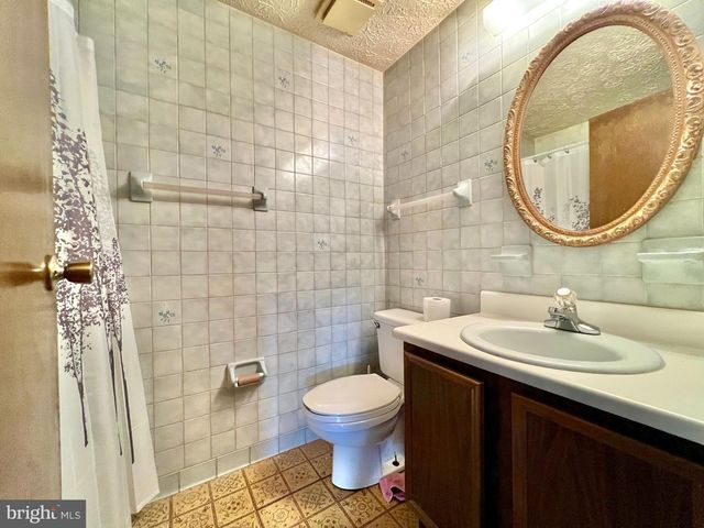 999-L HEATHER RIDGE DR #2L, Frederick, MD 21702