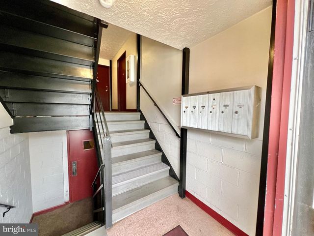 999-L HEATHER RIDGE DR #2L, Frederick, MD 21702
