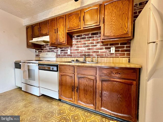 999-L HEATHER RIDGE DR #2L, Frederick, MD 21702
