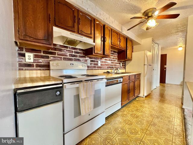 999-L HEATHER RIDGE DR #2L, Frederick, MD 21702