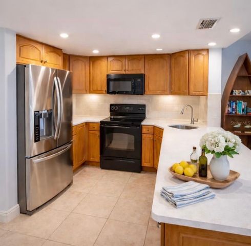 950 BROADWAY 107, Dunedin, FL 34698