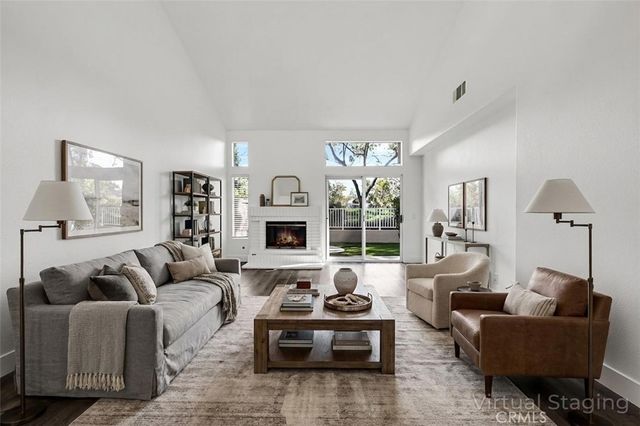 28 Cascada, Rancho Santa Margarita, CA 92688