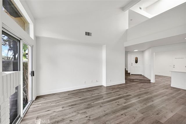 28 Cascada, Rancho Santa Margarita, CA 92688