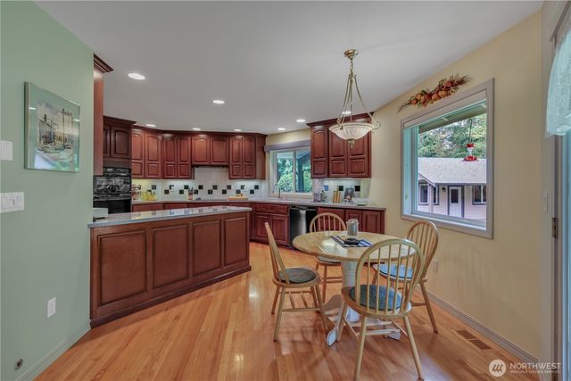 103 SE Alder Manor Lane, Shelton, WA 98584