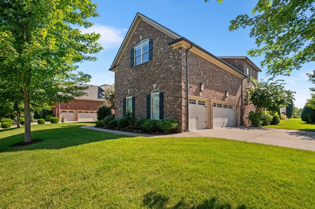 3202 Folcroft Dr, Murfreesboro, TN 37130