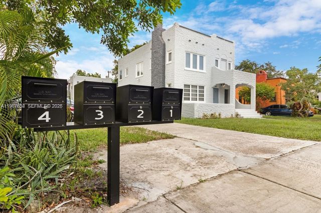 327 SW 20th St 3, Fort Lauderdale, FL 33315