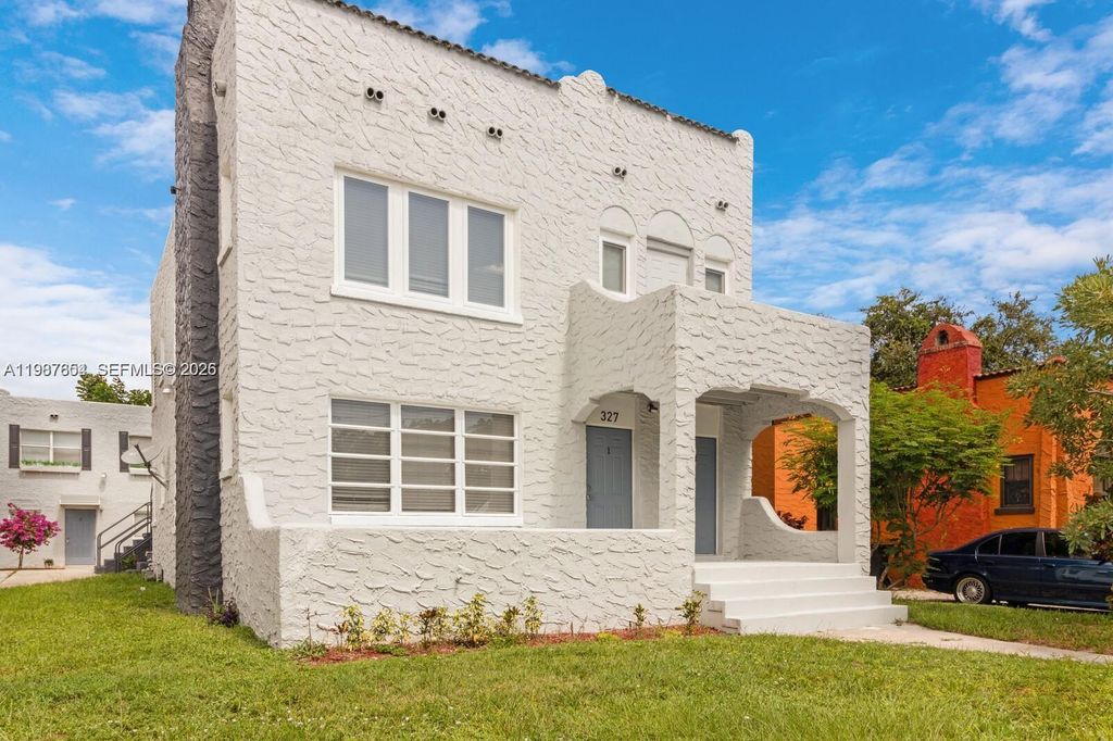 327 SW 20th St 3, Fort Lauderdale, FL 33315