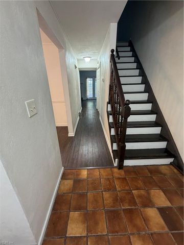 5501 Amhurst CT, Virginia Beach, VA 23462