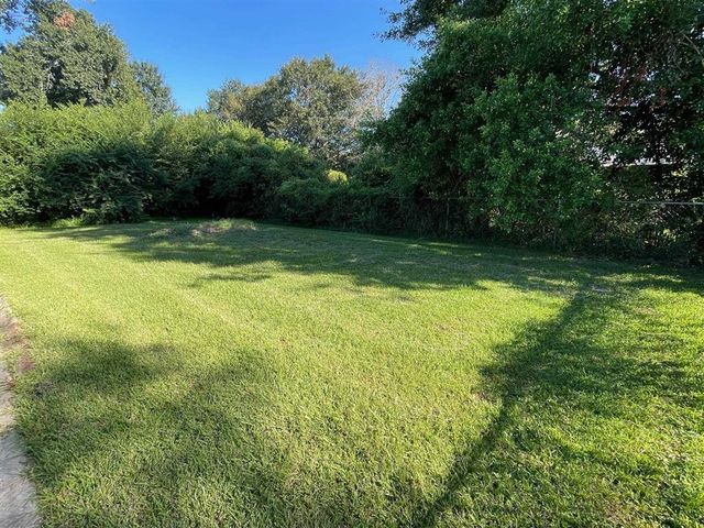 1400 Cactus Drive, Lake Charles, LA 70607