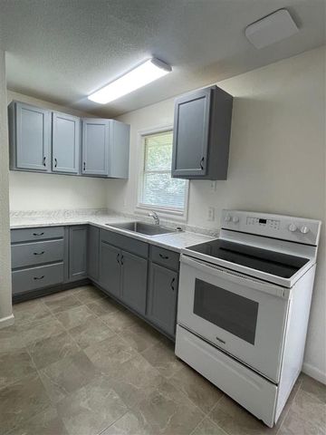 1400 Cactus Drive, Lake Charles, LA 70607