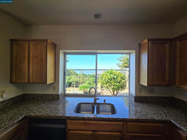 116 Bayhurst Dr, Vallejo, CA 94591
