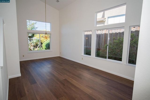 116 Bayhurst Dr, Vallejo, CA 94591
