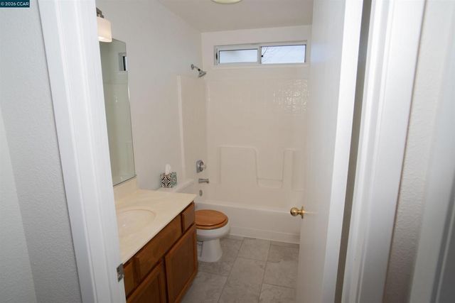 116 Bayhurst Dr, Vallejo, CA 94591