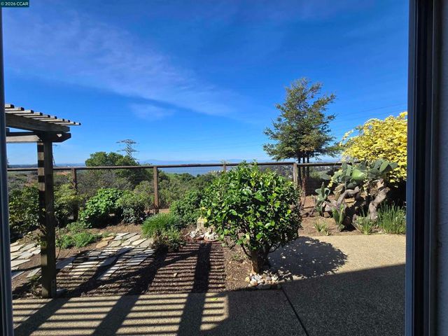 116 Bayhurst Dr, Vallejo, CA 94591
