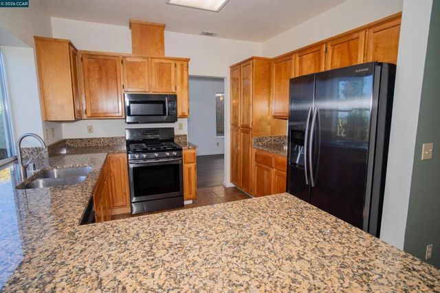 116 Bayhurst Dr, Vallejo, CA 94591