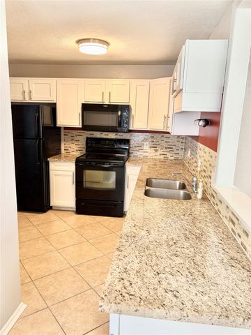 2630 Arlington Street, Houston, TX 77008