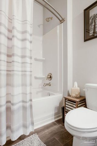 1696 Waterford Sound Blvd, Gulf Breeze, FL 32563