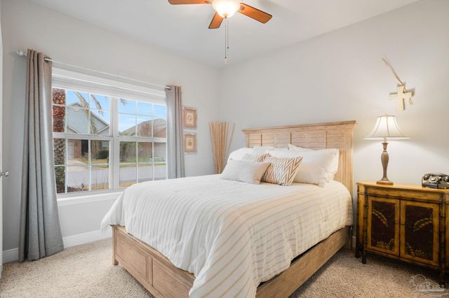 1696 Waterford Sound Blvd, Gulf Breeze, FL 32563