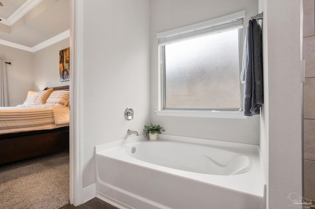 1696 Waterford Sound Blvd, Gulf Breeze, FL 32563