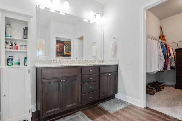 1696 Waterford Sound Blvd, Gulf Breeze, FL 32563