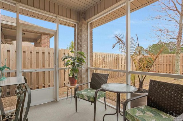 1696 Waterford Sound Blvd, Gulf Breeze, FL 32563