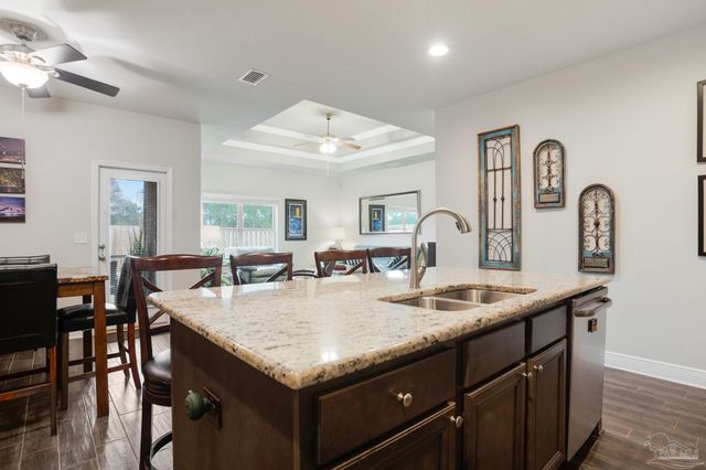 1696 Waterford Sound Blvd, Gulf Breeze, FL 32563