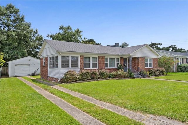 2915 Brierwood Drive, Mobile, AL 36606