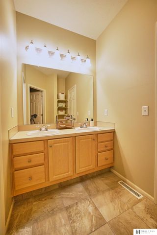 11611 Polk Street, Omaha, NE 68137