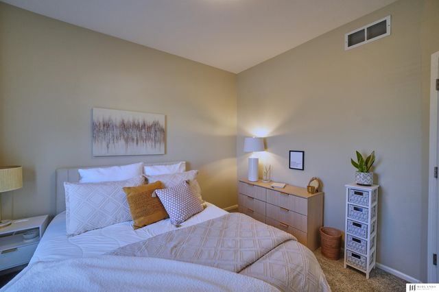 11611 Polk Street, Omaha, NE 68137