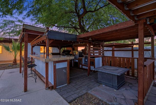 280 S Brown Avenue, Tucson, AZ 85710