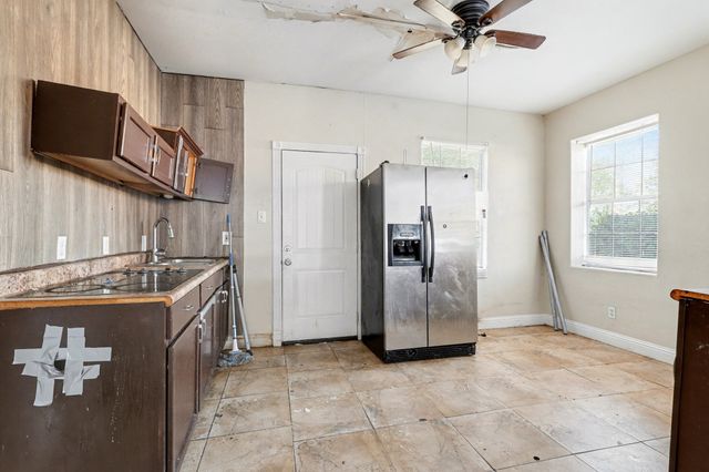 3733 Alsbury Street, Dallas, TX 75216