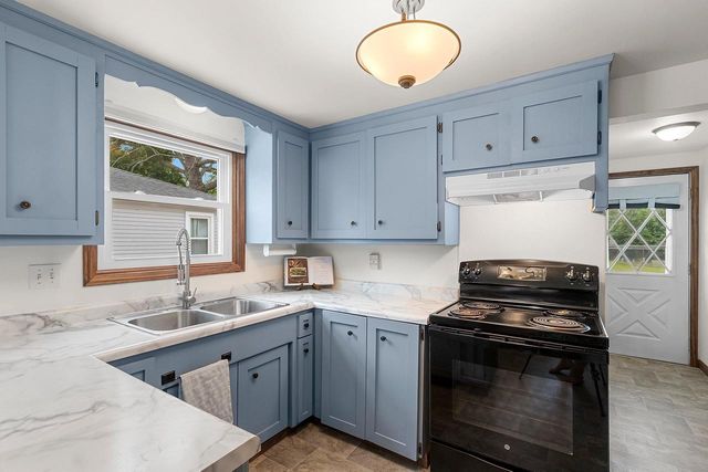 1344 HASTINGS STREET, Green Bay, WI 54301