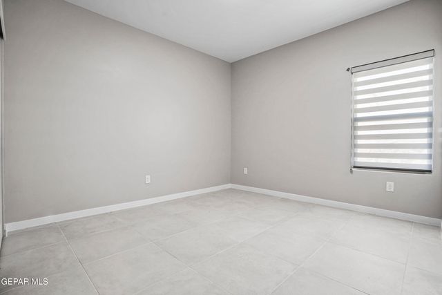 2358 ENCHANTED PEAKS, El Paso, TX 79911